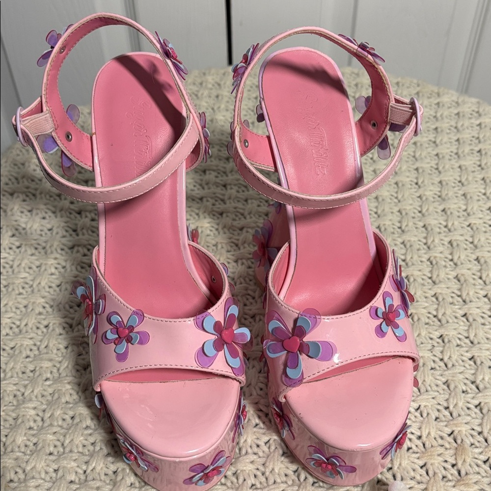 Super fun Sugar Thrillz brand platforms - Picture 9 of 14